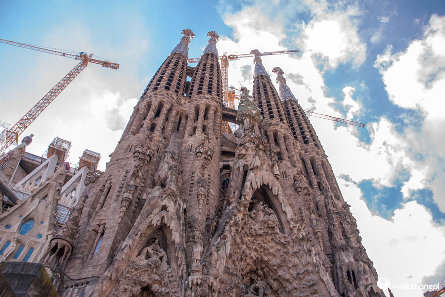 Barcelona. Sagrada Familia. Prace postępują z roku na rok. - foto: wnieznane.pl Barcelona. Sagrada Familia. Prace postępują z roku na rok. - foto: wnieznane.pl