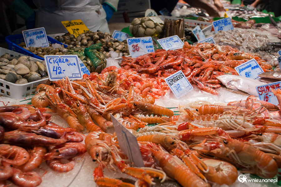 Barcelona. Owoce morza i inne rarytasy czekają na nas na targu La Boqueira. - foto: wnieznane.pl Barcelona. Owoce morza i inne rarytasy czekają na nas na targu La Boqueira. - foto: wnieznane.pl