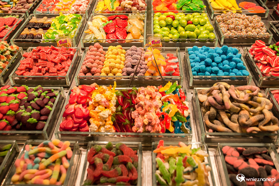 Barcelona. Rozmaite słodkości znajdziemy na La Boqueira. - foto: wnieznane.pl Barcelona. Rozmaite słodkości znajdziemy na La Boqueira. - foto: wnieznane.pl