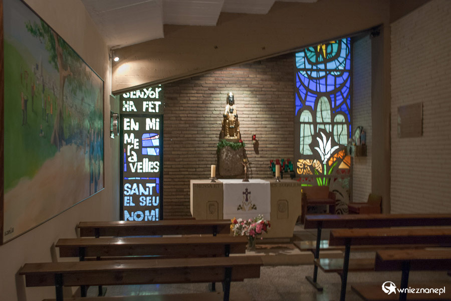 Barcelona. Kapliczka na stadionie Camp Nou. - foto: wnieznane.pl Barcelona. Kapliczka na stadionie Camp Nou. - foto: wnieznane.pl