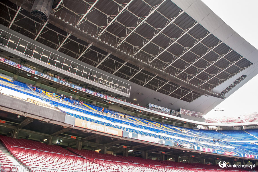 Barcelona. Camp Nou. Trybuny słynnego obiektu. - foto: wnieznane.pl Barcelona. Camp Nou. Trybuny słynnego obiektu. - foto: wnieznane.pl