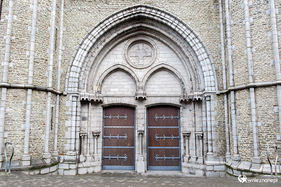 Brugia (Brugge). Kościół Onze-Lieve-Vrouwekerk. - foto: wnieznane.pl Brugia (Brugge). Kościół Onze-Lieve-Vrouwekerk. - foto: wnieznane.pl