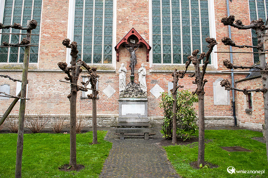 Brugia (Brugge). Kościół Onze-Lieve-Vrouwekerk. - foto: wnieznane.pl Brugia (Brugge). Kościół Onze-Lieve-Vrouwekerk. - foto: wnieznane.pl
