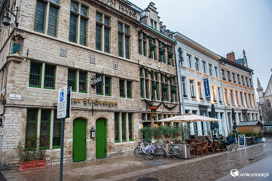 Gandawa (Gent). Jedna z ulic w centrum miasta. - foto: wnieznane.pl Gandawa (Gent). Jedna z ulic w centrum miasta. - foto: wnieznane.pl