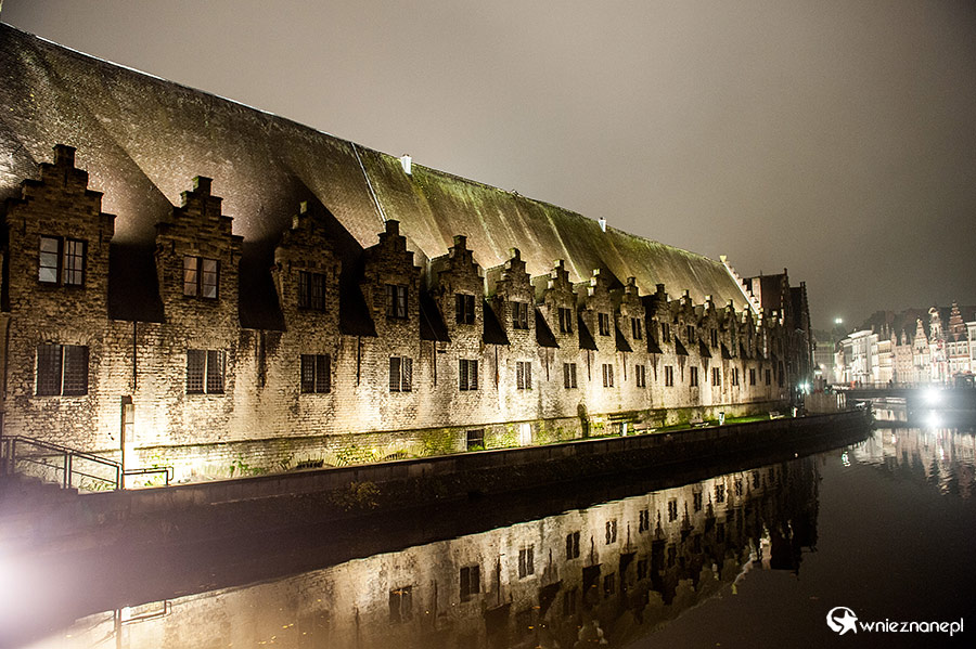 Gandawa (Gent) nocą. Vleeshuis, czyli dawny targ mięsny. - foto: wnieznane.pl Gandawa (Gent) nocą. Vleeshuis, czyli dawny targ mięsny. - foto: wnieznane.pl