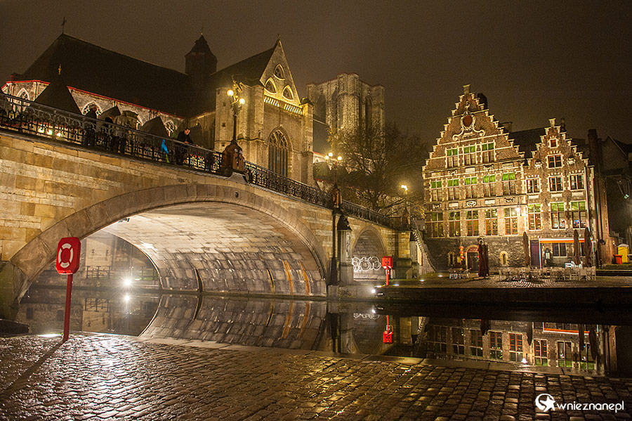 Gandawa (Gent). Sint Michielsbrug i Sint Michielskerk widziane od strony ulicy Graslei. - foto: wnieznane.pl Gandawa (Gent). Sint Michielsbrug i Sint Michielskerk widziane od strony ulicy Graslei. - foto: wnieznane.pl