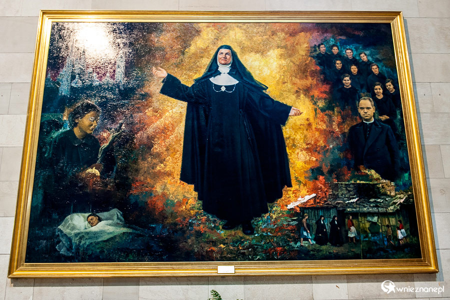 Madryt. Wnętrze katedry, Catedral de la Almudena. - foto: wnieznane.pl Madryt. Wnętrze katedry, Catedral de la Almudena. - foto: wnieznane.pl