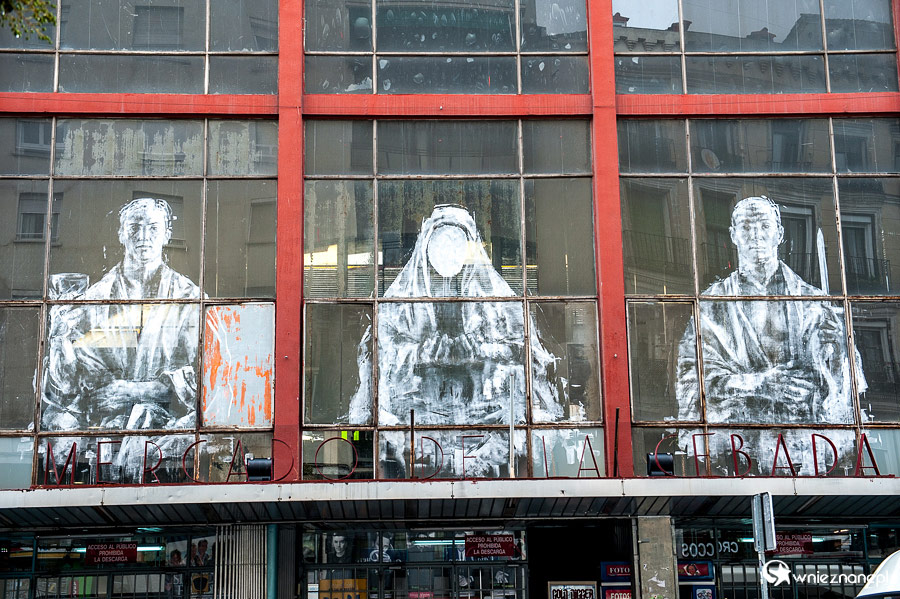 Madryt. Malunki na budynku w dzielnicy Rastro. - foto: wnieznane.pl Madryt. Malunki na budynku w dzielnicy Rastro. - foto: wnieznane.pl