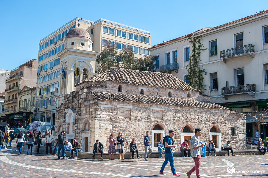 Ateny. Ekklisia Kimisi Theotokou Mitropoleos przy placu Monastiraki. - foto: wnieznane.pl Ateny. Ekklisia Kimisi Theotokou Mitropoleos przy placu Monastiraki. - foto: wnieznane.pl