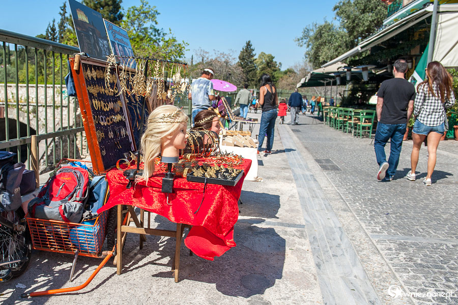 Ateny. W dzielnicy Monastiraki. - foto: wnieznane.pl Ateny. W dzielnicy Monastiraki. - foto: wnieznane.pl