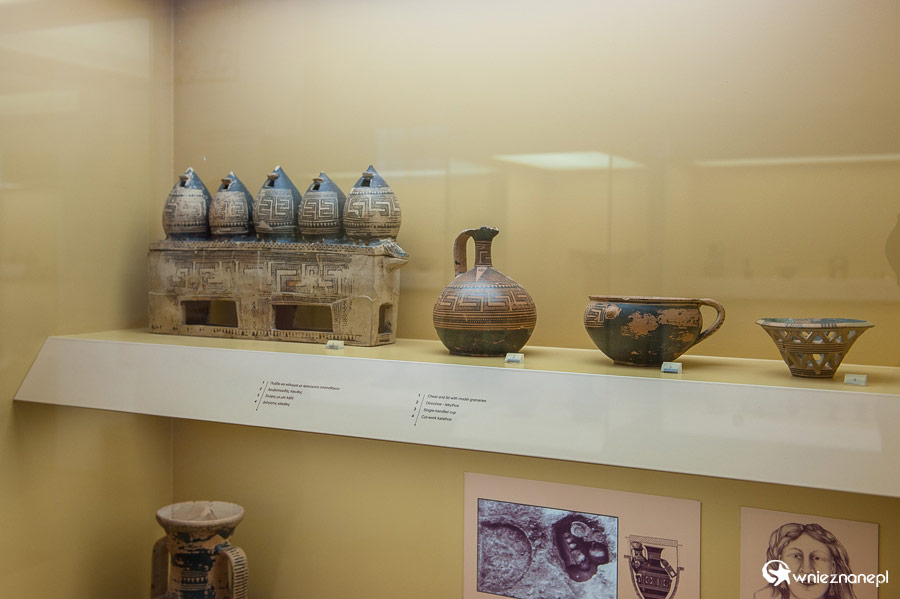 Ateny. Na terenie starożytnej Agory - Stoa Attalosa. - foto: wnieznane.pl Ateny. Na terenie starożytnej Agory - Stoa Attalosa. - foto: wnieznane.pl