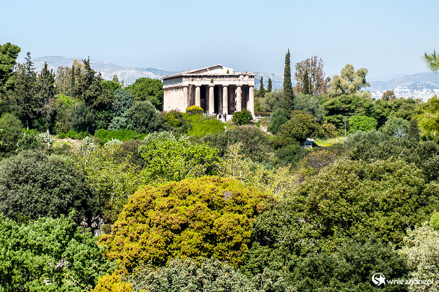 Ateny. Na terenie starożytnej Agory. Widok na Tezejon. - foto: wnieznane.pl Ateny. Na terenie starożytnej Agory. Widok na Tezejon. - foto: wnieznane.pl