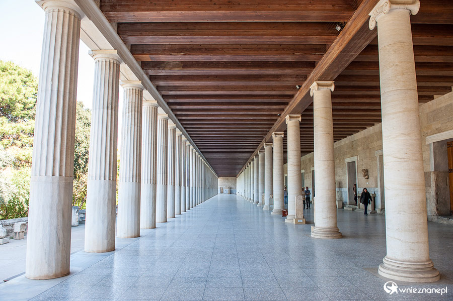 Ateny. Na terenie starożytnej Agory, Stoa Attalosa. - foto: wnieznane.pl Ateny. Na terenie starożytnej Agory, Stoa Attalosa. - foto: wnieznane.pl