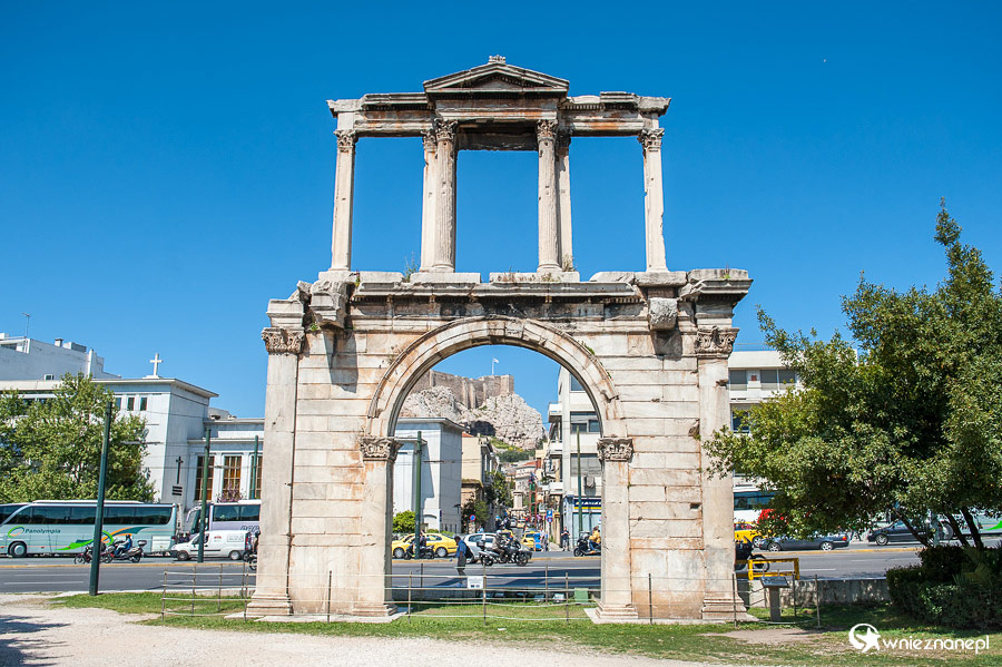 Ateny. Starożytny Łuk Hadriana. - foto: wnieznane.pl Ateny. Starożytny Łuk Hadriana. - foto: wnieznane.pl