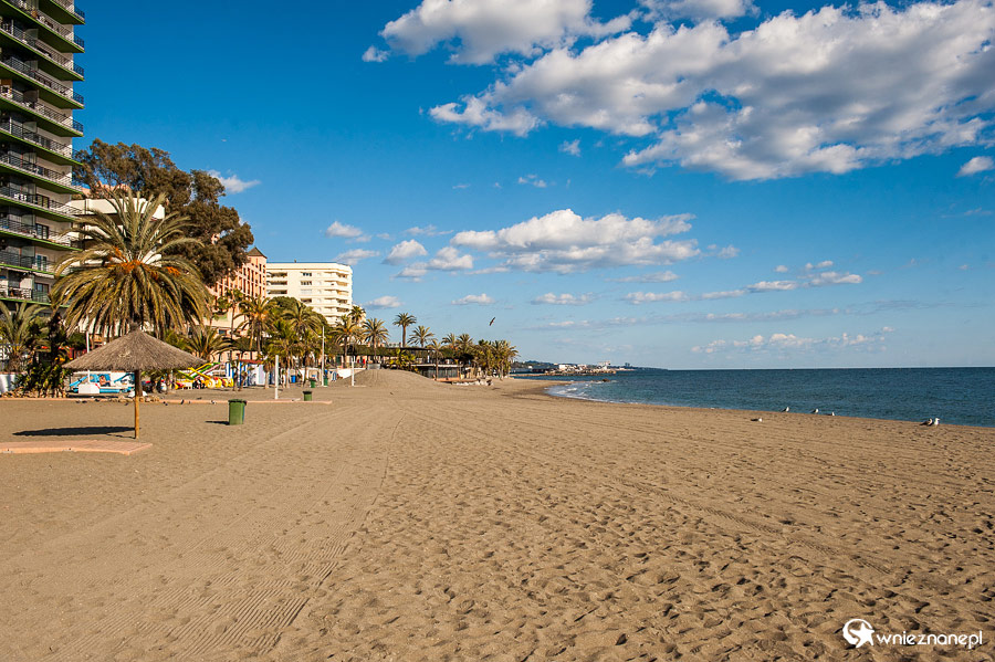Andaluzja. Piaszczysta plaża w Marbelli. - foto: wnieznane.pl Andaluzja. Piaszczysta plaża w Marbelli. - foto: wnieznane.pl