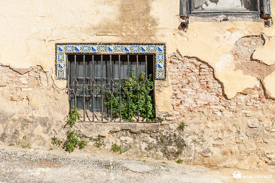 Ronda. Przy muzeum Casa del Rey Moro. - foto: wnieznane.pl Ronda. Przy muzeum Casa del Rey Moro. - foto: wnieznane.pl