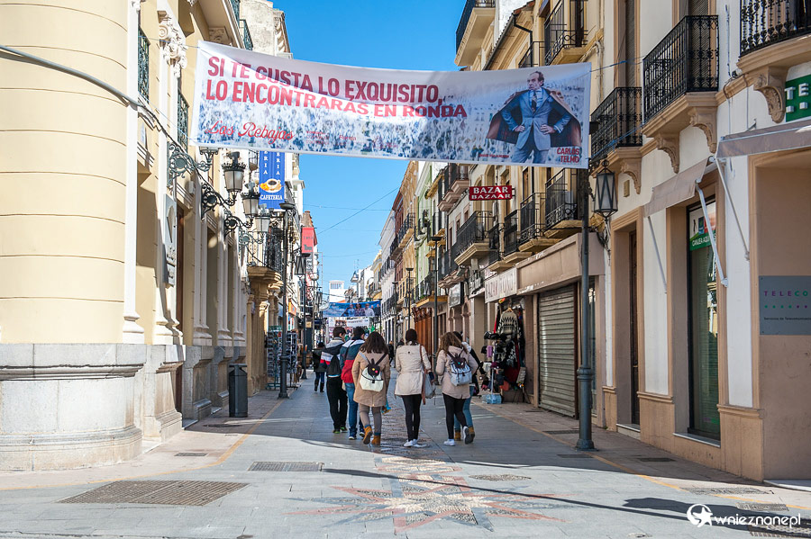 Ronda. Deptak w centrum miasta. - foto: wnieznane.pl Ronda. Deptak w centrum miasta. - foto: wnieznane.pl