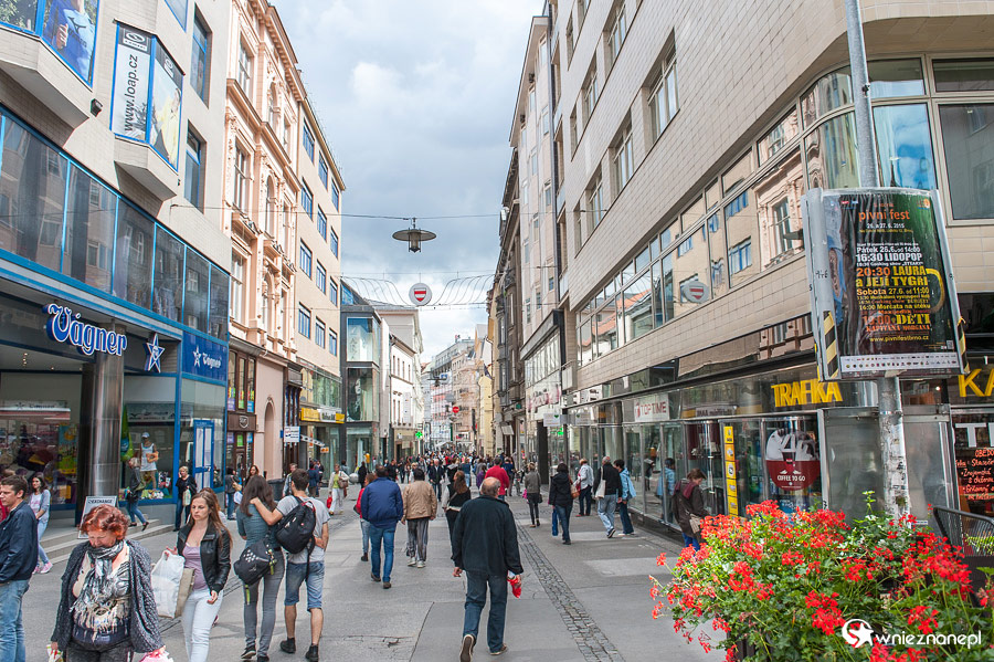 Brno. Deptak prowadzący do Rynku. - foto: wnieznane.pl Brno. Deptak prowadzący do Rynku. - foto: wnieznane.pl