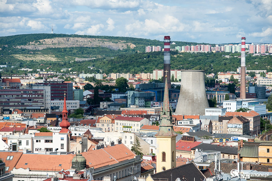 Brno. Panorama miasta z wieży katedralnej. - foto: wnieznane.pl Brno. Panorama miasta z wieży katedralnej. - foto: wnieznane.pl