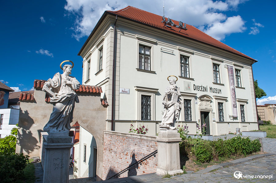 Brno. Muzeum diecezjalne przy katedrze. - foto: wnieznane.pl Brno. Muzeum diecezjalne przy katedrze. - foto: wnieznane.pl