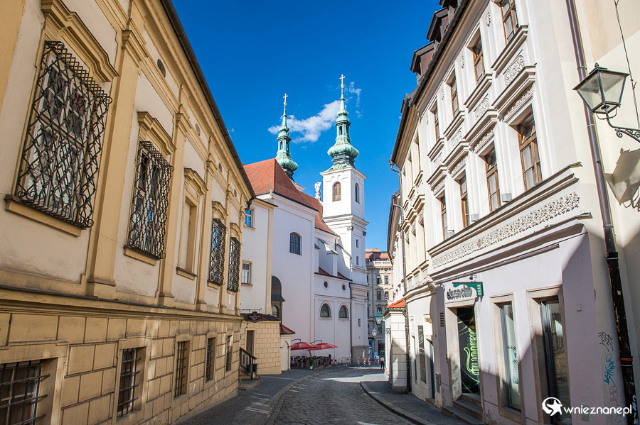 Brno. Jedna ze staromiejskich uliczek. - foto: wnieznane.pl Brno. Jedna ze staromiejskich uliczek. - foto: wnieznane.pl