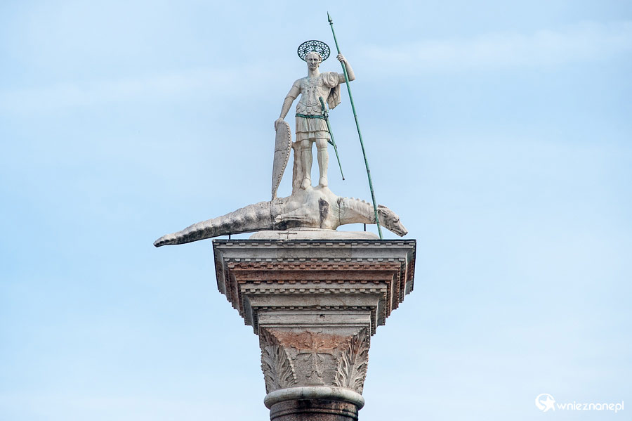 Wenecja. Kolumna na Piazzetta San Marco. - foto: wnieznane.pl Wenecja. Kolumna na Piazzetta San Marco. - foto: wnieznane.pl