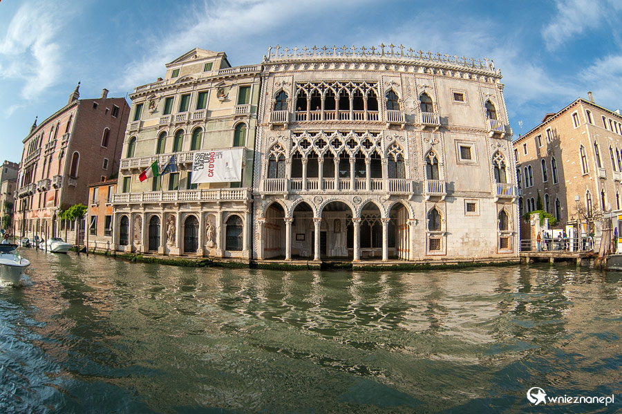 Wenecja. Pałace i budynki wzdłuż Canal Grande. - foto: wnieznane.pl Wenecja. Pałace i budynki wzdłuż Canal Grande. - foto: wnieznane.pl