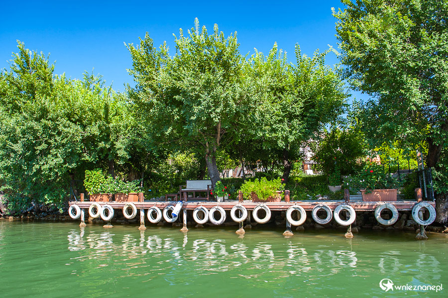 Rejs po rzece Dalyan. - foto: wnieznane.pl Rejs po rzece Dalyan. - foto: wnieznane.pl