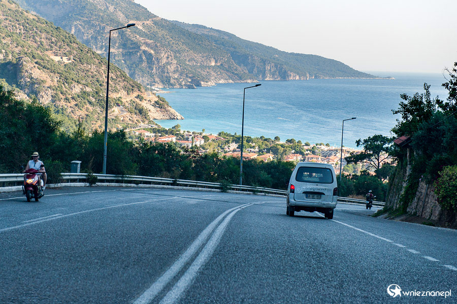 Oludeniz. Droga dojazdowa do miasta. - foto: wnieznane.pl Oludeniz. Droga dojazdowa do miasta. - foto: wnieznane.pl