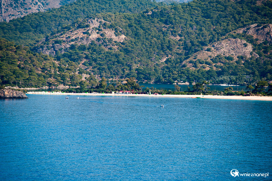 Oludeniz. Widok na Błękitną Lagunę. - foto: wnieznane.pl Oludeniz. Widok na Błękitną Lagunę. - foto: wnieznane.pl