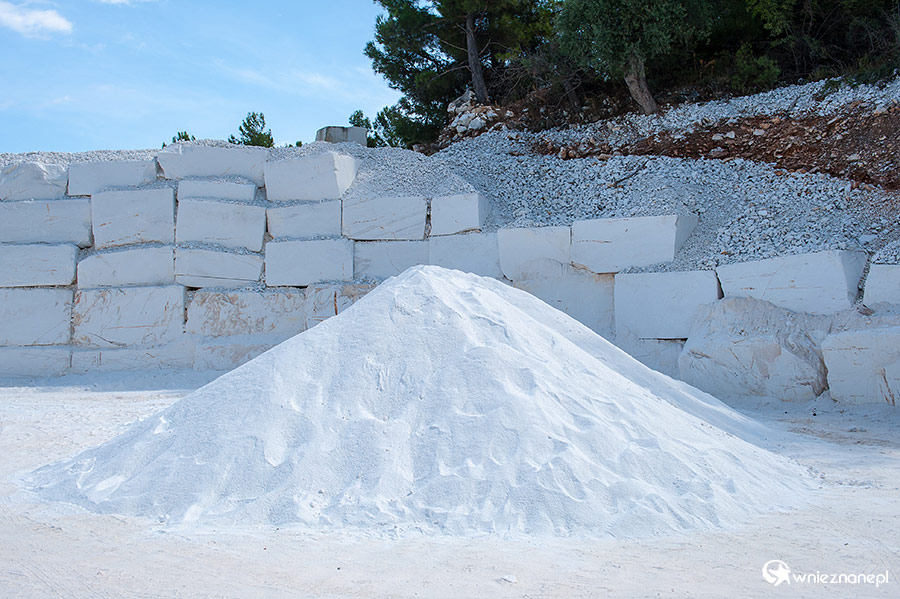 Thassos. Kopalnia marmuru niedaleko Porto Vathi. - foto: wnieznane.pl Thassos. Kopalnia marmuru niedaleko Porto Vathi. - foto: wnieznane.pl