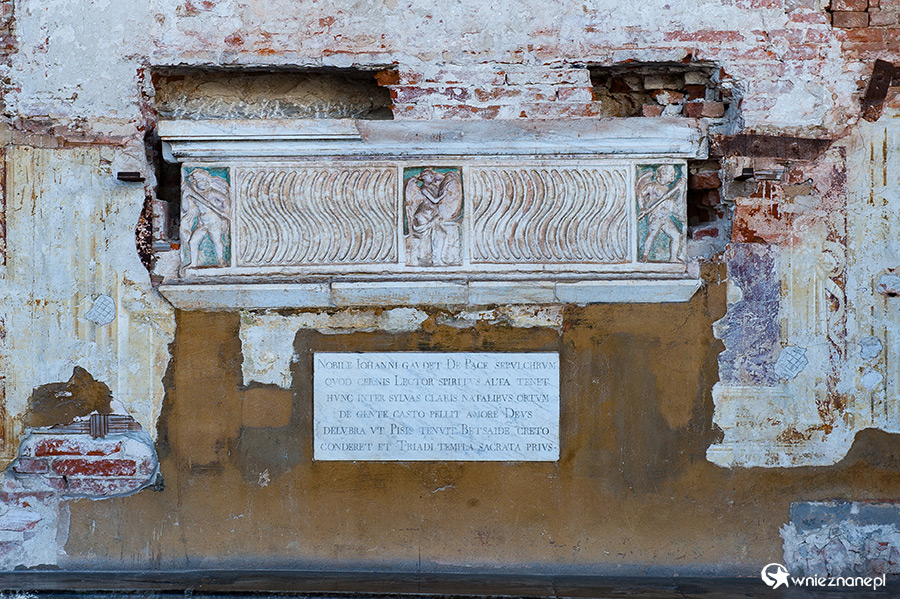 Piza. Na terenie cmentarza Camposanto. - foto: wnieznane.pl Piza. Na terenie cmentarza Camposanto. - foto: wnieznane.pl