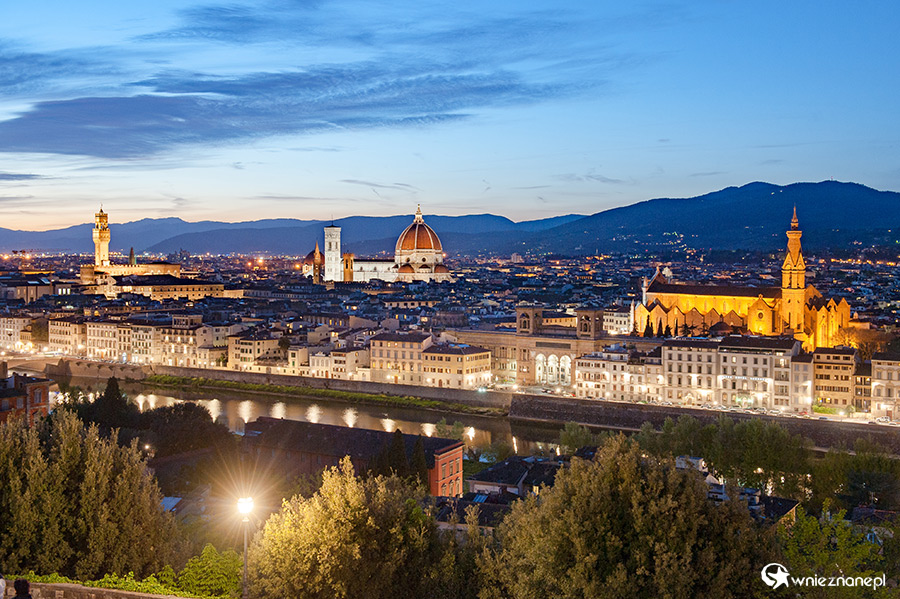 Florencja. Wieczorna panorama miasta. - foto: wnieznane.pl Florencja. Wieczorna panorama miasta. - foto: wnieznane.pl