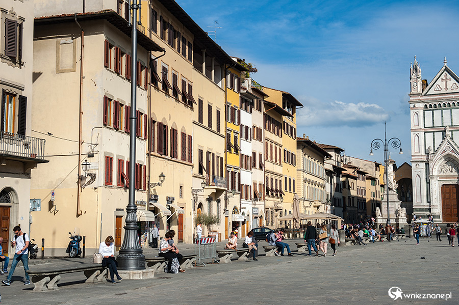 Florencja. Piazza Santa Croce di Firenze. - foto: wnieznane.pl Florencja. Piazza Santa Croce di Firenze. - foto: wnieznane.pl