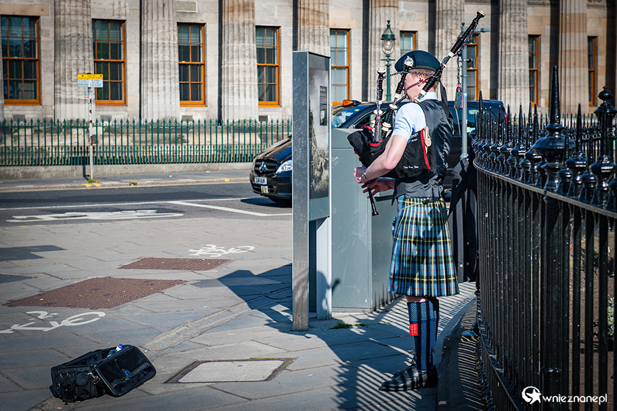 Edynburg. Przy Princes Street Gardens. - foto: wnieznane.pl Edynburg. Przy Princes Street Gardens. - foto: wnieznane.pl