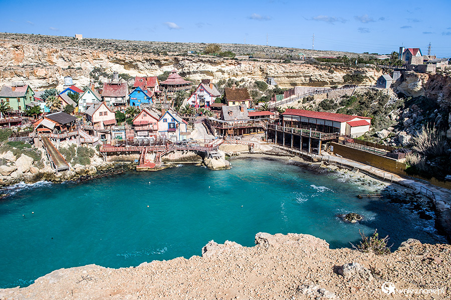 Malta. Widok na filmową wioskę Popeye Village. - foto: wnieznane.pl Malta. Widok na filmową wioskę Popeye Village. - foto: wnieznane.pl