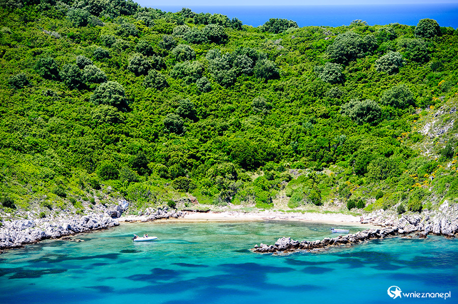 Korfu. Plaże Porto Timoni niedaleko Afionas. - foto: wnieznane.pl Korfu. Plaże Porto Timoni niedaleko Afionas. - foto: wnieznane.pl