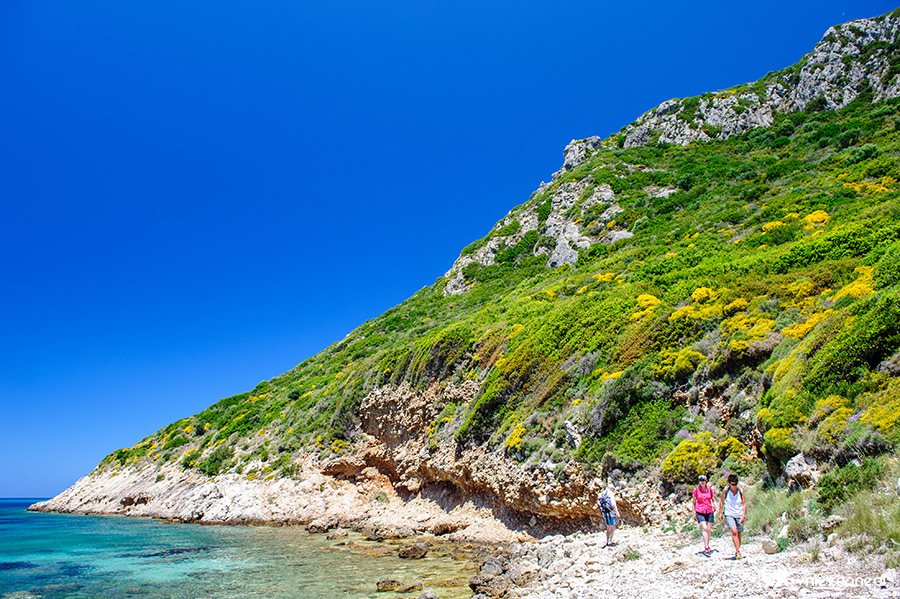 Korfu. Przy plaży Porto Timoni niedaleko Afionas. - foto: wnieznane.pl Korfu. Przy plaży Porto Timoni niedaleko Afionas. - foto: wnieznane.pl
