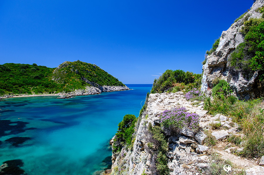 Korfu. W drodze na plażę Porto Timoni niedaleko Afionas. - foto: wnieznane.pl Korfu. W drodze na plażę Porto Timoni niedaleko Afionas. - foto: wnieznane.pl