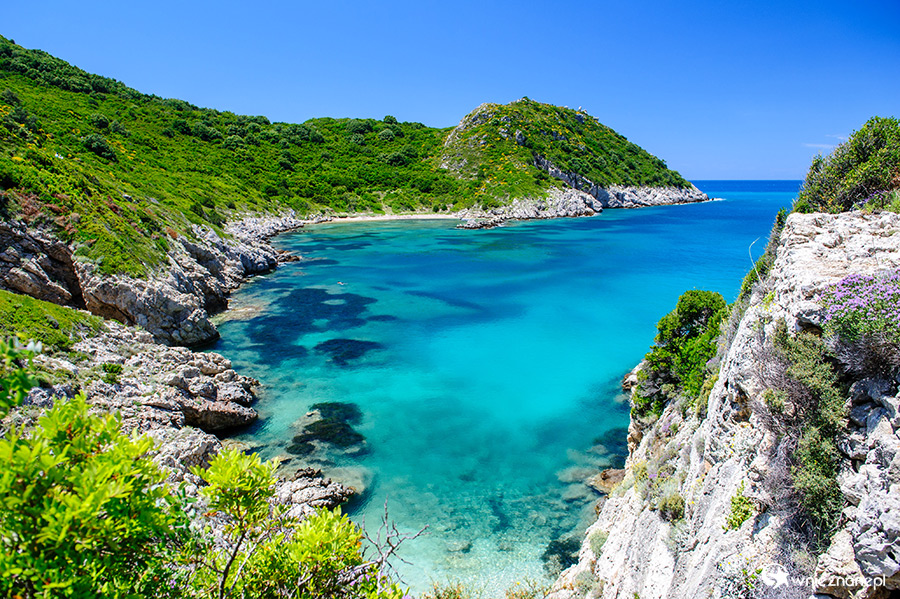 Korfu. W drodze na plażę Porto Timoni niedaleko Afionas. - foto: wnieznane.pl Korfu. W drodze na plażę Porto Timoni niedaleko Afionas. - foto: wnieznane.pl
