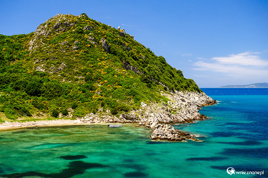 Korfu. W drodze na plażę Porto Timoni niedaleko Afionas. - foto: wnieznane.pl Korfu. W drodze na plażę Porto Timoni niedaleko Afionas. - foto: wnieznane.pl