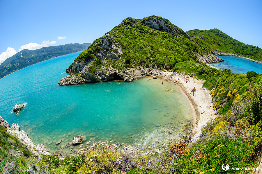 Korfu. W drodze na plażę Porto Timoni niedaleko Afionas. - foto: wnieznane.pl Korfu. W drodze na plażę Porto Timoni niedaleko Afionas. - foto: wnieznane.pl