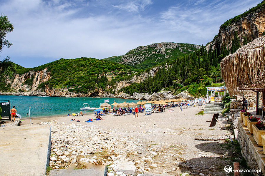 Korfu. Plaża w miejscowości Liapades. - foto: wnieznane.pl Korfu. Plaża w miejscowości Liapades. - foto: wnieznane.pl