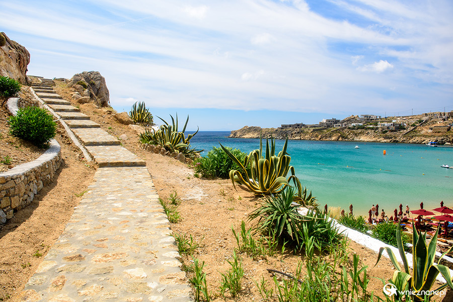 Mykonos. Przy plaży Super Paradise na południu wyspy. - foto: wnieznane.pl Mykonos. Przy plaży Super Paradise na południu wyspy. - foto: wnieznane.pl