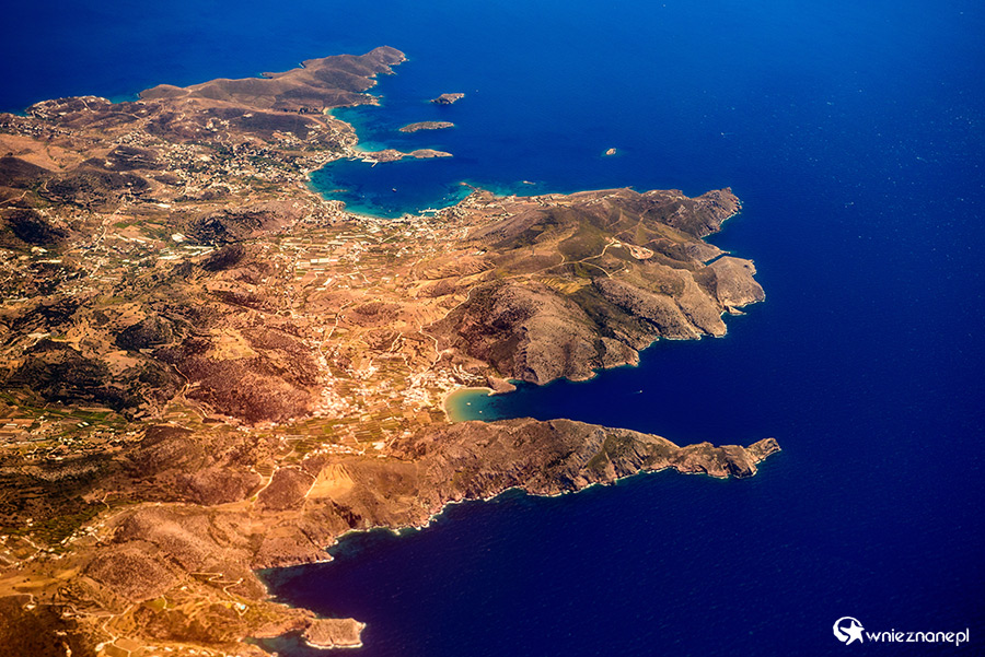 Mykonos. Widok na wyspy z samolotu. - foto: wnieznane.pl Mykonos. Widok na wyspy z samolotu. - foto: wnieznane.pl