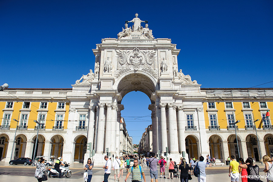 Lizbona. Praça do Comércio. - foto: wnieznane.pl Lizbona. Praça do Comércio. - foto: wnieznane.pl