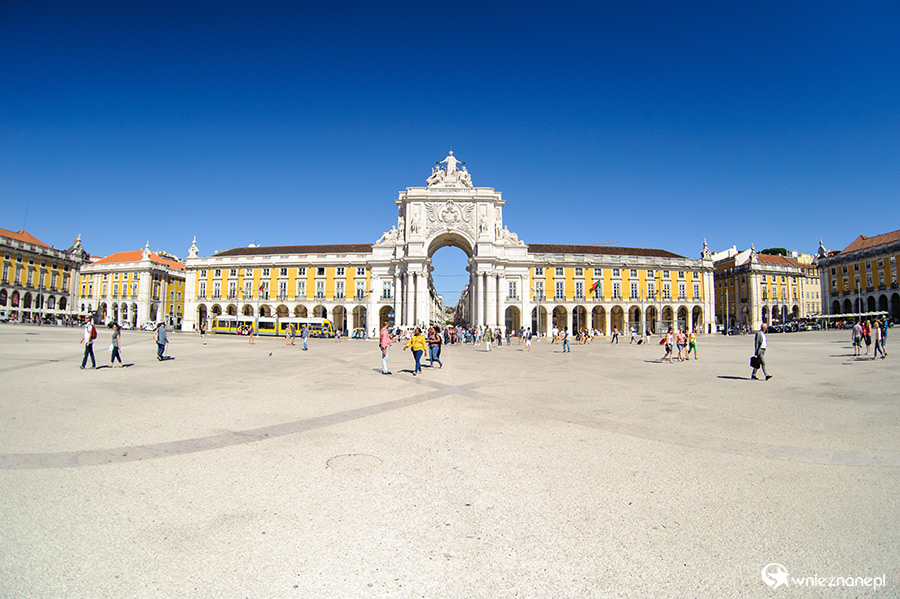 Lizbona. Praça do Comércio. - foto: wnieznane.pl Lizbona. Praça do Comércio. - foto: wnieznane.pl