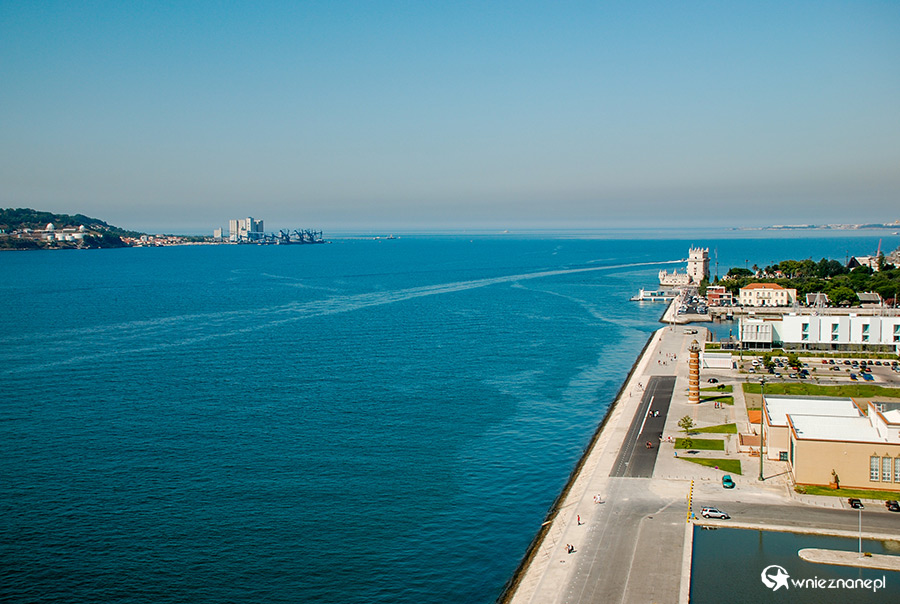 Lizbona. Widok z Pomnika Odkrywców. - foto: wnieznane.pl Lizbona. Widok z Pomnika Odkrywców. - foto: wnieznane.pl