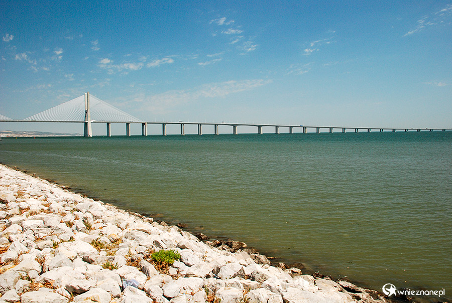 Lizbona. Most Vasco da Gama. - foto: wnieznane.pl Lizbona. Most Vasco da Gama. - foto: wnieznane.pl