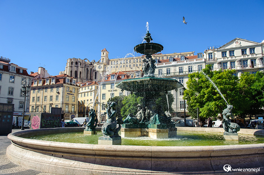 Lizbona. Praça Dom Pedro IV (Rossio). - foto: wnieznane.pl Lizbona. Praça Dom Pedro IV (Rossio). - foto: wnieznane.pl